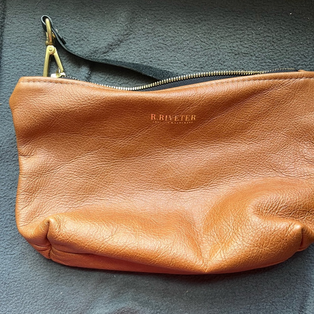 R.Riveter Classic Landmark tag-a-long Clutch